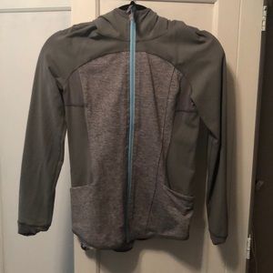 Ivivva jacket lightly worn, great fit!